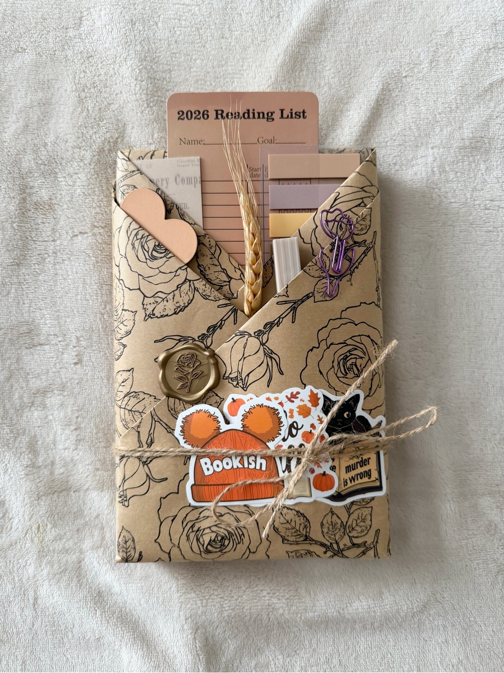 Blind Date With a Book Gift Set – BROWN